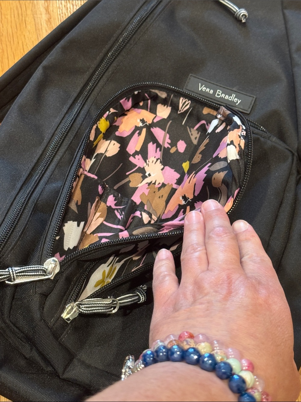 Vera Bradley Black Sling Crossbody Bag - Picture 4 of 9